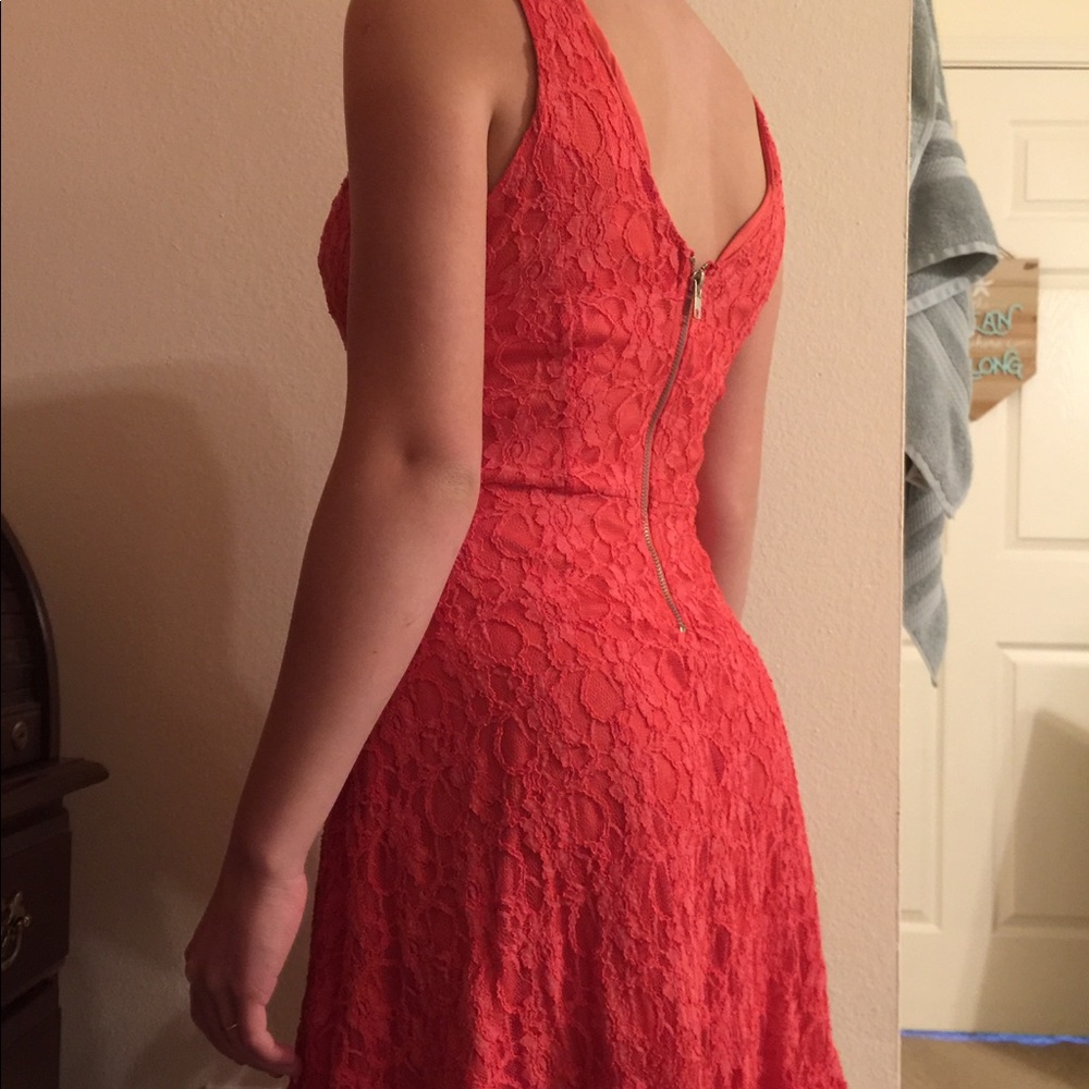 Dress - Picture 2 of 3